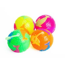 MAGNI BOLD MED LYS OG PIGGET OVERFLADE ASS FARVER