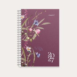 Mayland A5 ugekalender 2027 i tværformat med lilla blomstermotiv og spiralryg.