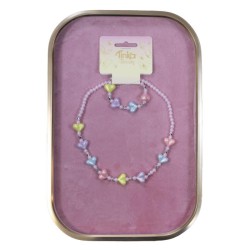 Tinka Beauty smykkesæt med halskæde og armbånd med fine hjertedetaljer.