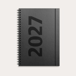 A5 ugekalender 2027 i højformat med matsort omslag i kraftigt genbrugskarton.