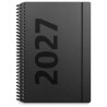 A6 ugekalender 2027 i højformat med matsort omslag af genbrugskarton.
