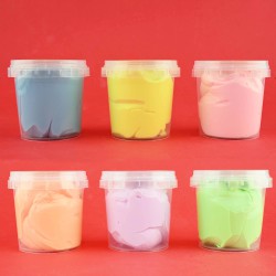 Fluffy Stretchy Clay 45 g – strækbar modellermasse, der ikke klistrer eller pletter.