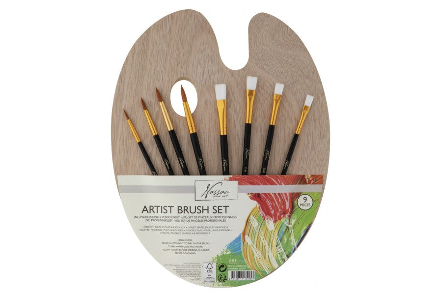 Palette i træ, med 8 pensler.